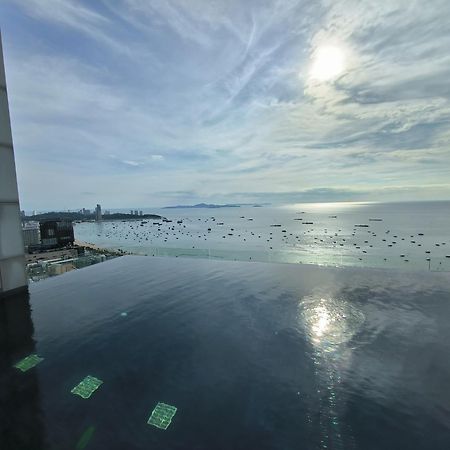 Centric Sea Pattaya Bed and Breakfast Eksteriør billede